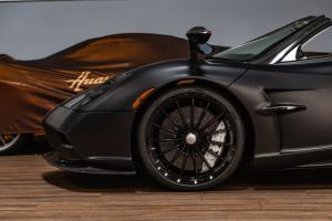 Pagani Huayra Roadster 2018 года  (NA)